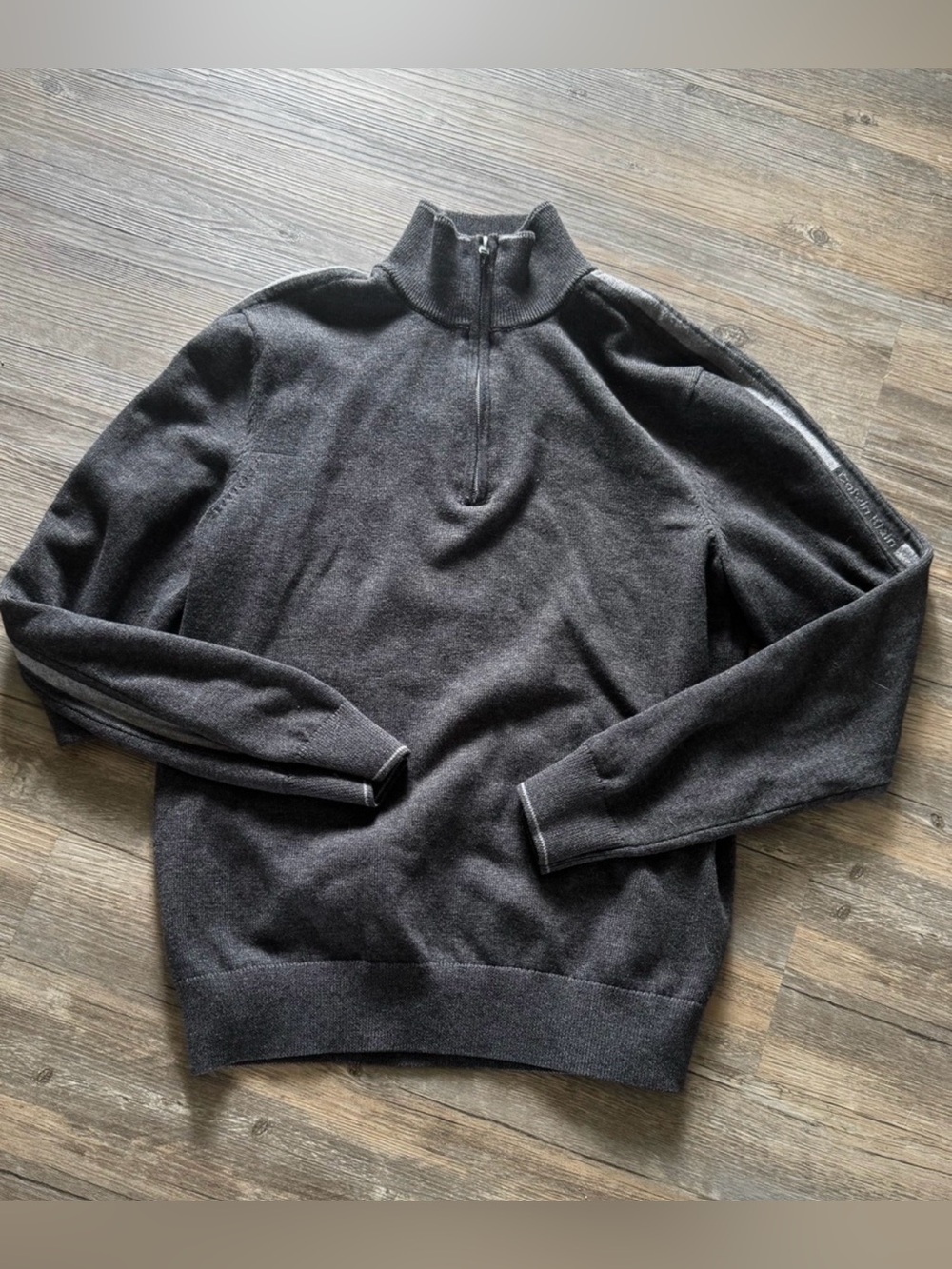 Calvin Klein Charcoal Gray Quarter-Zip Pullover Sweater in Size Medium